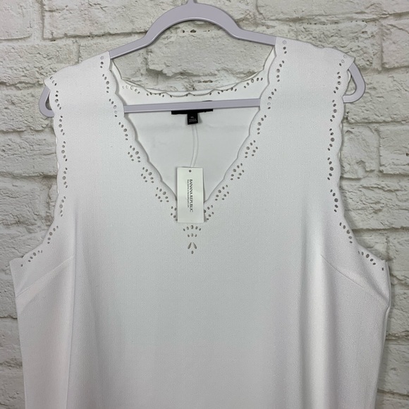 Banana Republic Laser Cut Scalloped Sleeveless Top - Picture 2 of 9